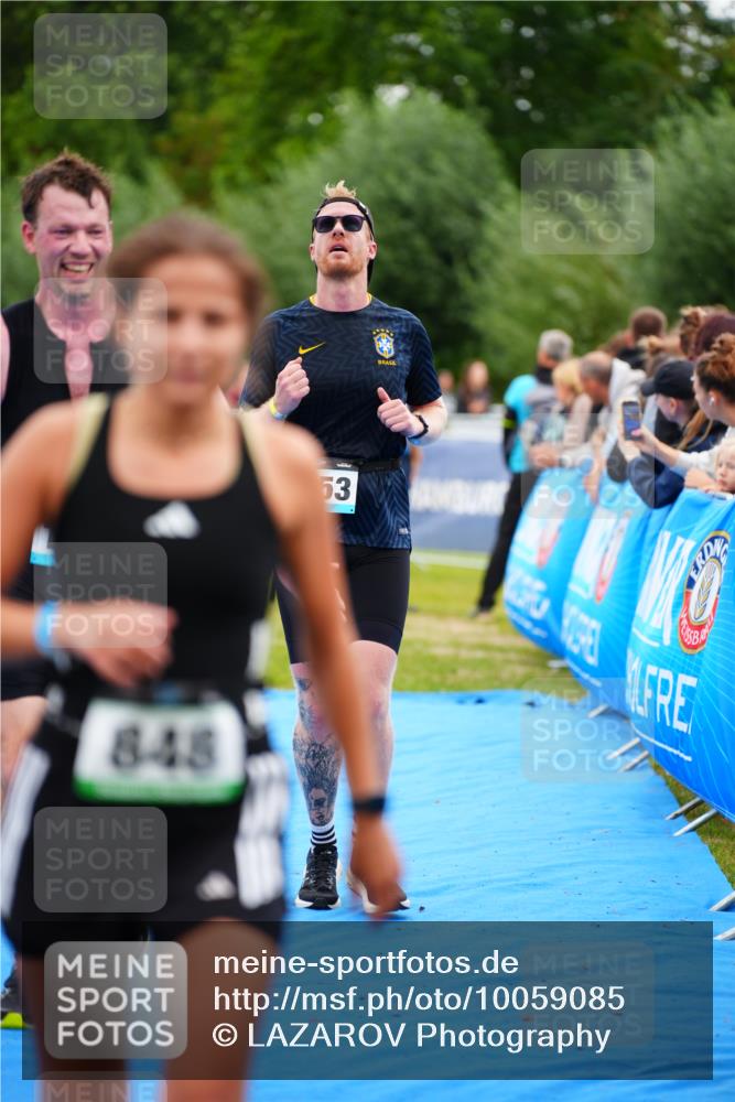 30.08.2026 - Elbe Triathlon Hamburg LAZAROV Photography http://msf.ph/oto/10059085 30.08.2026 11:34:21 Ziel 570, 848, 1149, 1153, 1199 meine-sportfotos.de