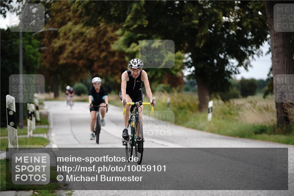 30.08.2026 - Elbe Triathlon Hamburg Michael Burmester http://msf.ph/oto/10059101 30.08.2026 11:28:11 Radfahren 1489, 1695, 1710 meine-sportfotos.de