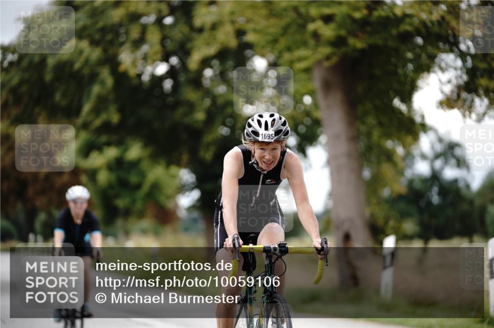 30.08.2026 - Elbe Triathlon Hamburg Michael Burmester http://msf.ph/oto/10059106 30.08.2026 11:28:12 Radfahren 1489, 1695, 1710 meine-sportfotos.de