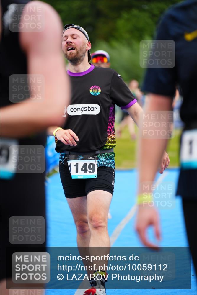 30.08.2026 - Elbe Triathlon Hamburg LAZAROV Photography http://msf.ph/oto/10059112 30.08.2026 11:34:28 Ziel 570, 1149, 1266 meine-sportfotos.de