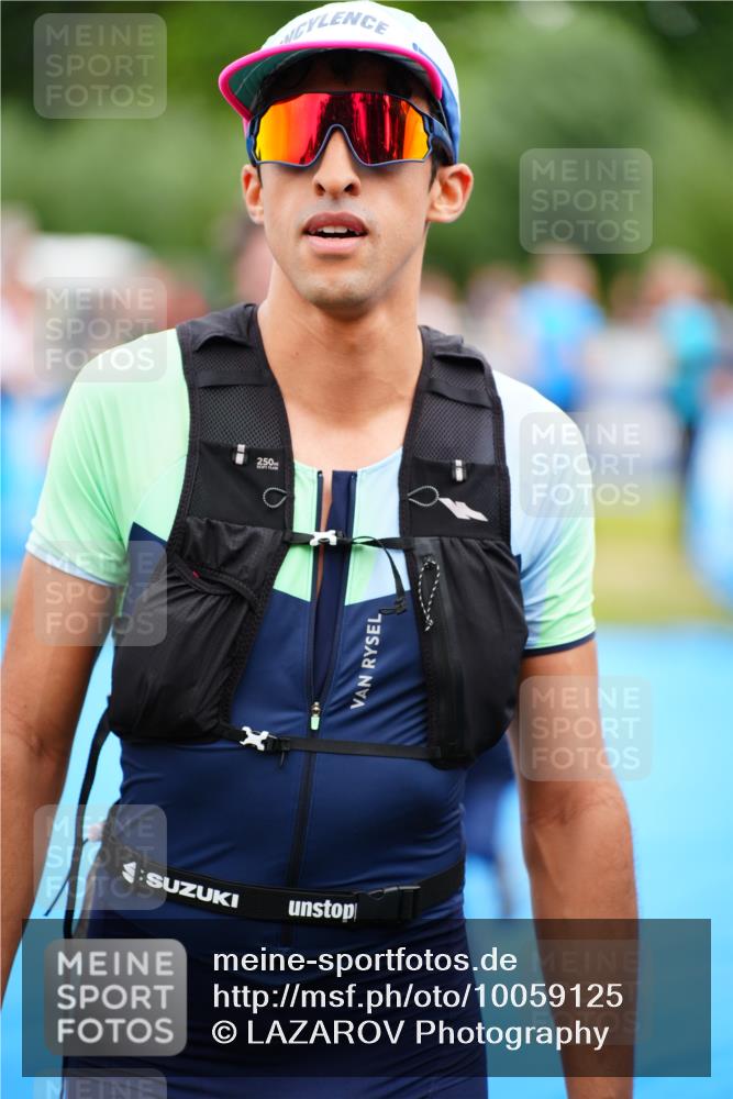 30.08.2026 - Elbe Triathlon Hamburg LAZAROV Photography http://msf.ph/oto/10059125 30.08.2026 11:34:34 Ziel 1141, 1266 meine-sportfotos.de