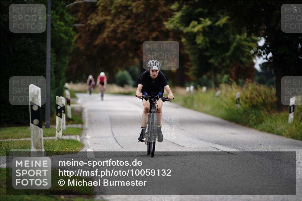 30.08.2026 - Elbe Triathlon Hamburg Michael Burmester http://msf.ph/oto/10059132 30.08.2026 11:28:37 Radfahren 1451 meine-sportfotos.de