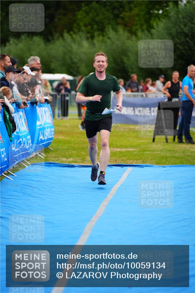 30.08.2026 - Elbe Triathlon Hamburg LAZAROV Photography http://msf.ph/oto/10059134 30.08.2026 11:34:39 Ziel 1141 meine-sportfotos.de