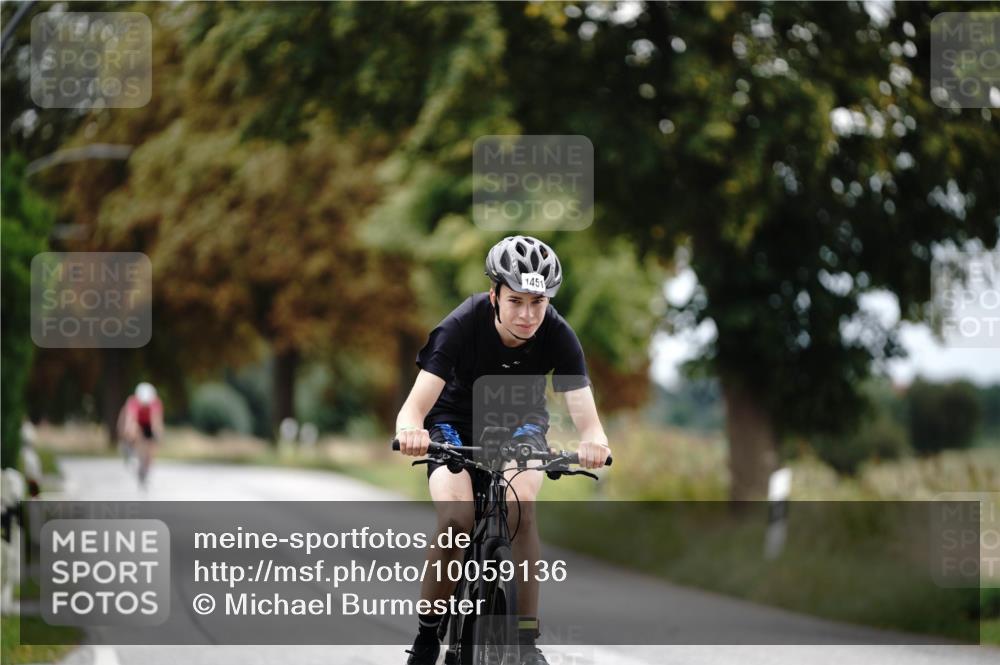 30.08.2026 - Elbe Triathlon Hamburg Michael Burmester http://msf.ph/oto/10059136 30.08.2026 11:28:38 Radfahren 1451 meine-sportfotos.de