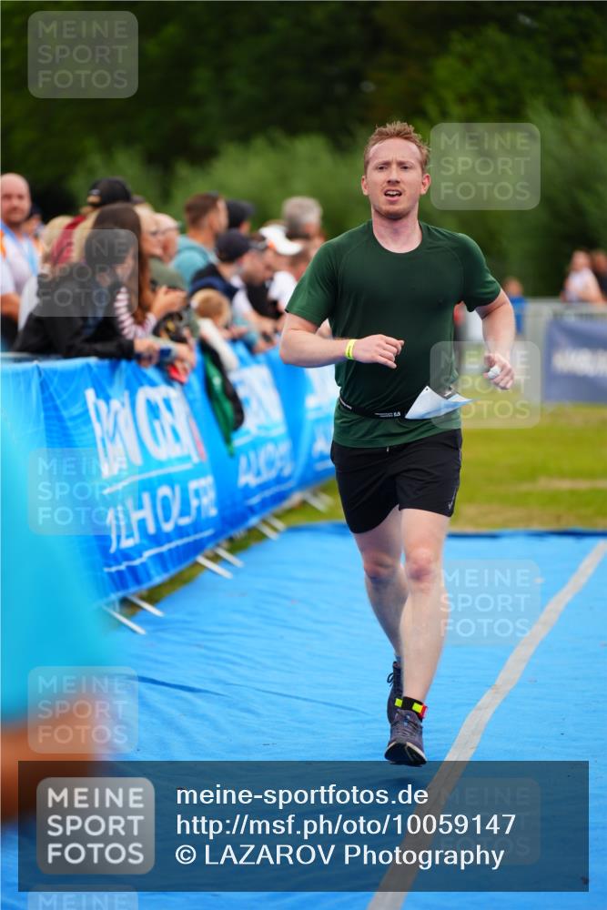 30.08.2026 - Elbe Triathlon Hamburg LAZAROV Photography http://msf.ph/oto/10059147 30.08.2026 11:34:40 Ziel 1034, 1090, 1141 meine-sportfotos.de