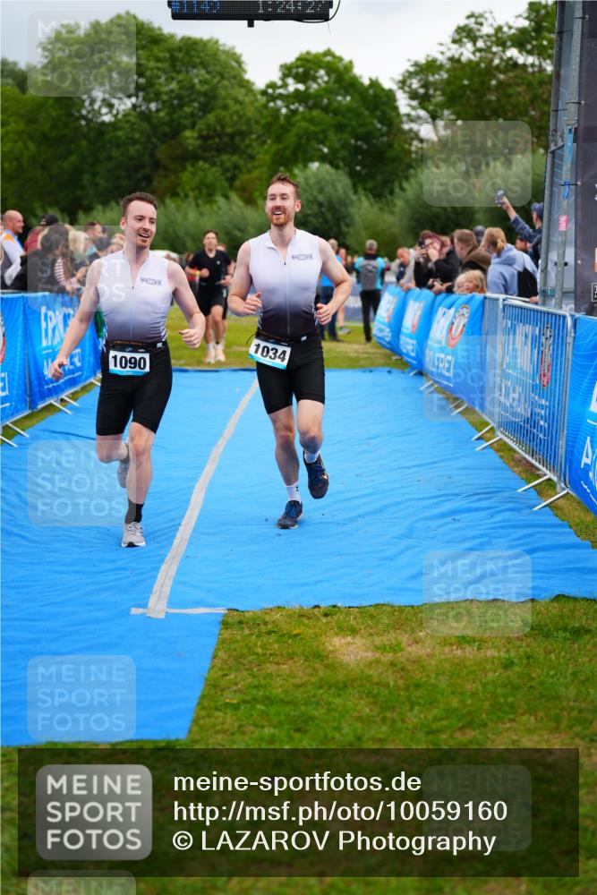 30.08.2026 - Elbe Triathlon Hamburg LAZAROV Photography http://msf.ph/oto/10059160 30.08.2026 11:34:49 Ziel 1034, 1090, 1129, 1157 meine-sportfotos.de