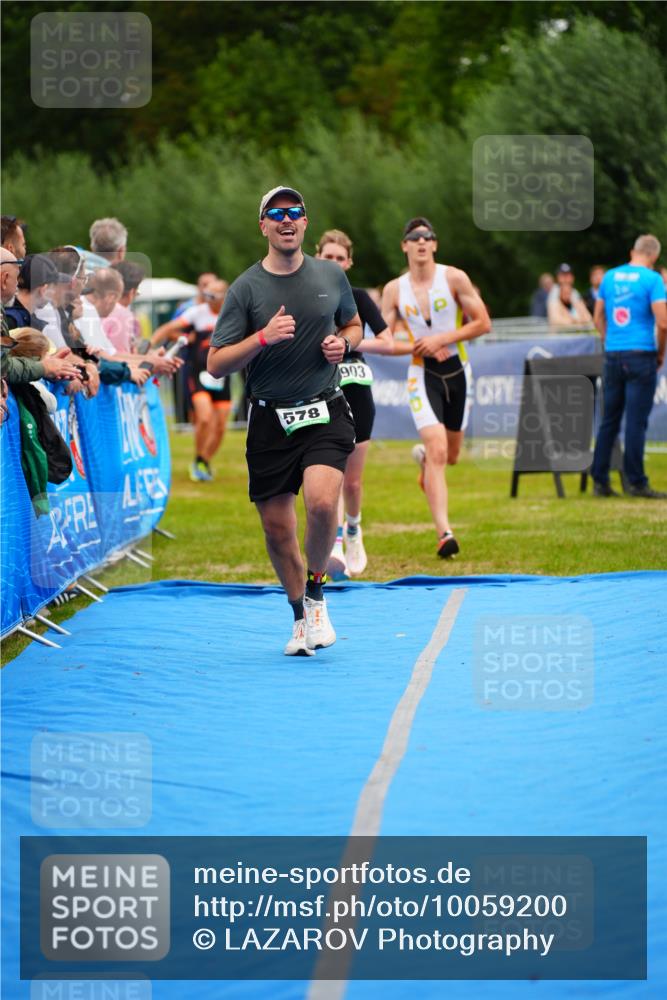 30.08.2026 - Elbe Triathlon Hamburg LAZAROV Photography http://msf.ph/oto/10059200 30.08.2026 11:34:59 Ziel 578, 903, 1230, 1441 meine-sportfotos.de