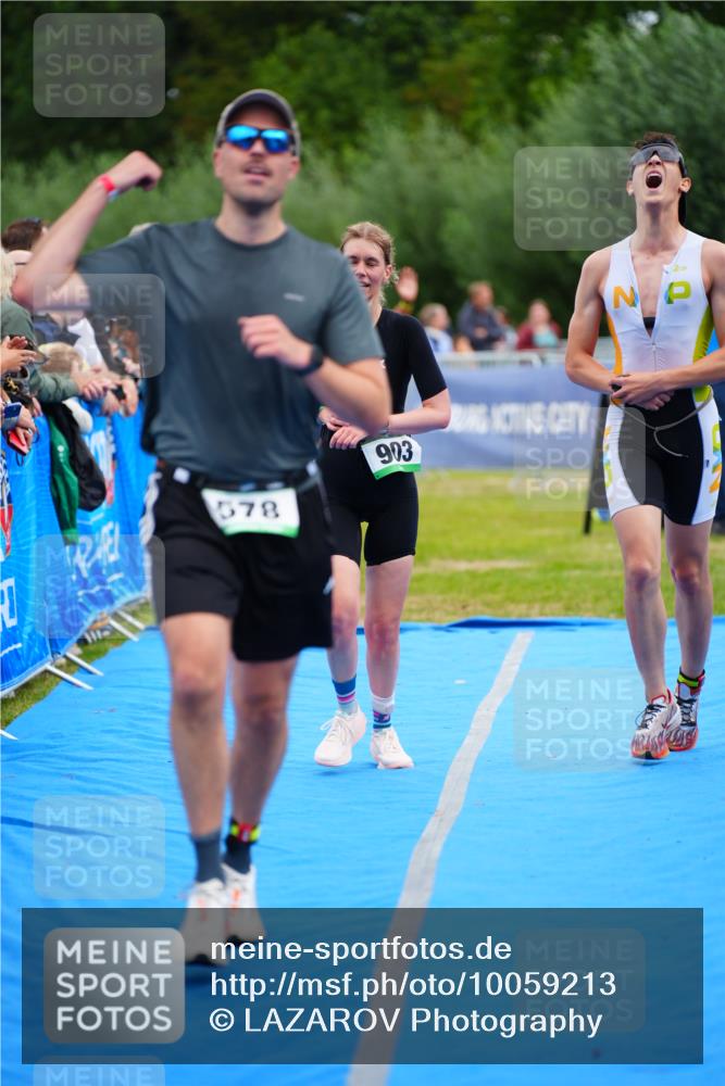 30.08.2026 - Elbe Triathlon Hamburg LAZAROV Photography http://msf.ph/oto/10059213 30.08.2026 11:35:01 Ziel 578, 903, 1213, 1230, 1441 meine-sportfotos.de