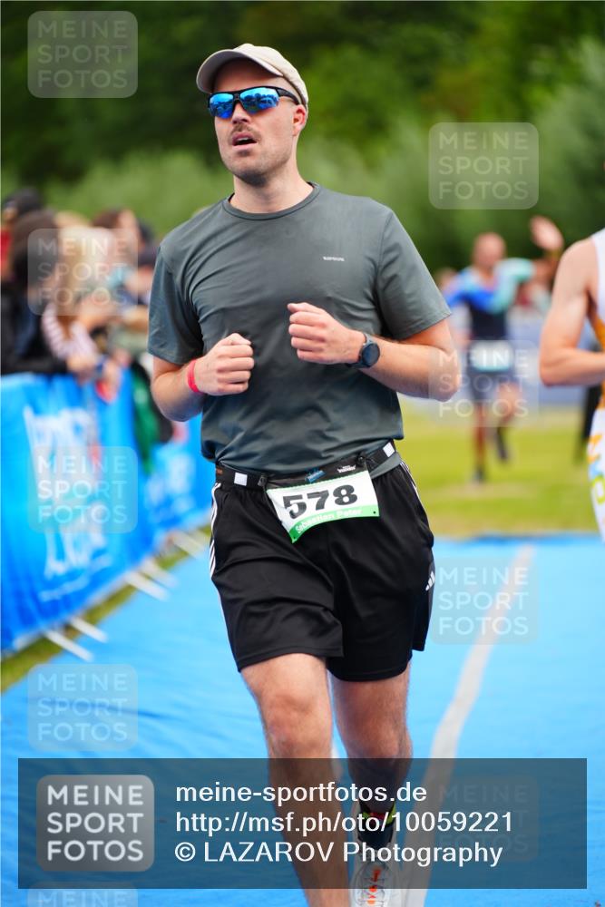 30.08.2026 - Elbe Triathlon Hamburg LAZAROV Photography http://msf.ph/oto/10059221 30.08.2026 11:35:02 Ziel 578, 903, 1213, 1230, 1441 meine-sportfotos.de