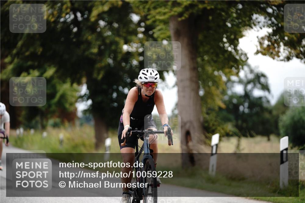 30.08.2026 - Elbe Triathlon Hamburg Michael Burmester http://msf.ph/oto/10059228 30.08.2026 11:29:16 Radfahren 1382, 1563, 1651, 1669, 1674 meine-sportfotos.de