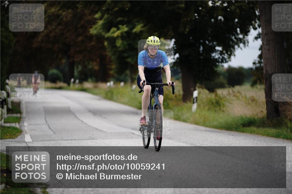 30.08.2026 - Elbe Triathlon Hamburg Michael Burmester http://msf.ph/oto/10059241 30.08.2026 11:29:20 Radfahren 1382, 1651 meine-sportfotos.de