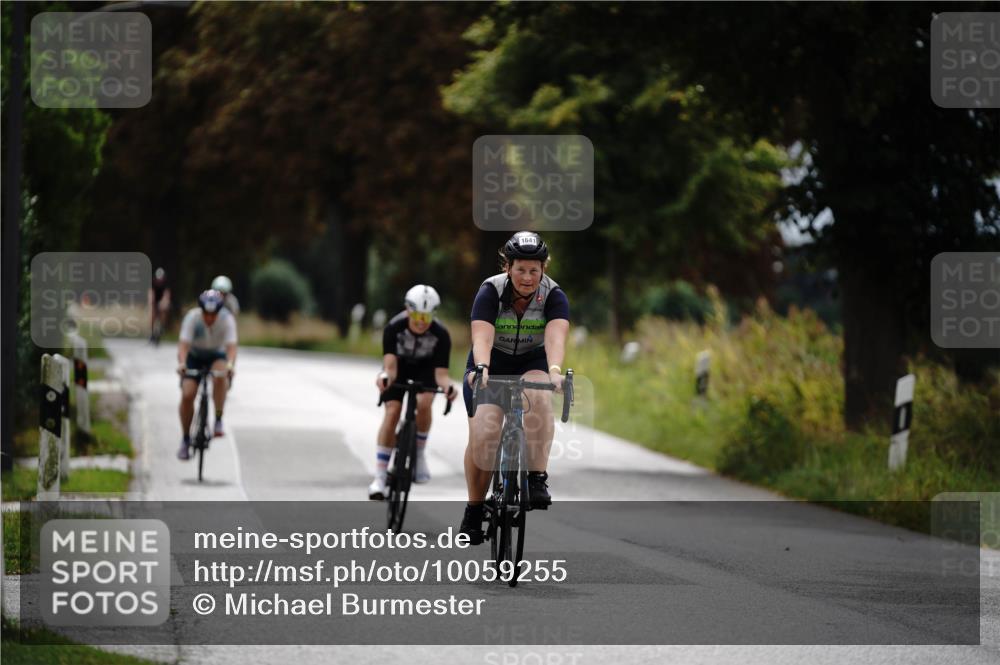 30.08.2026 - Elbe Triathlon Hamburg Michael Burmester http://msf.ph/oto/10059255 30.08.2026 11:29:35 Radfahren 1575, 1641, 1682 meine-sportfotos.de