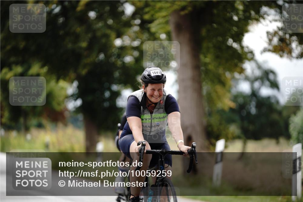 30.08.2026 - Elbe Triathlon Hamburg Michael Burmester http://msf.ph/oto/10059259 30.08.2026 11:29:36 Radfahren 1575, 1641, 1682 meine-sportfotos.de