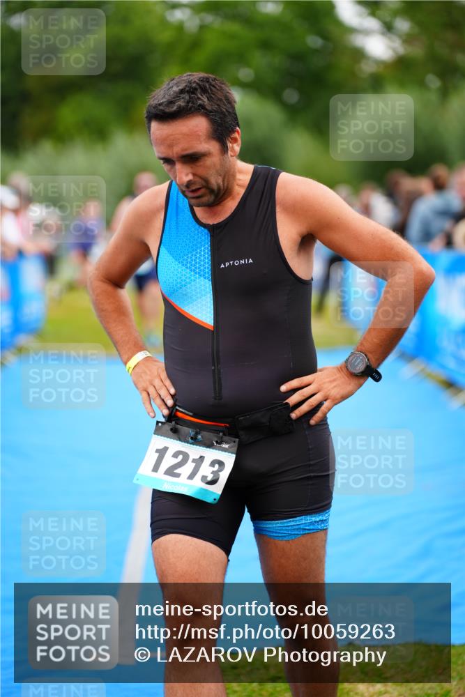30.08.2026 - Elbe Triathlon Hamburg LAZAROV Photography http://msf.ph/oto/10059263 30.08.2026 11:35:13 Ziel 826, 1137 meine-sportfotos.de
