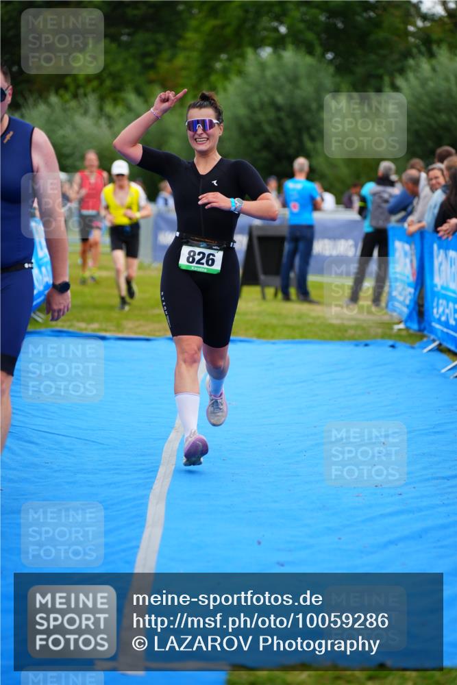 30.08.2026 - Elbe Triathlon Hamburg LAZAROV Photography http://msf.ph/oto/10059286 30.08.2026 11:35:18 Ziel 780, 826, 1137, 1318 meine-sportfotos.de