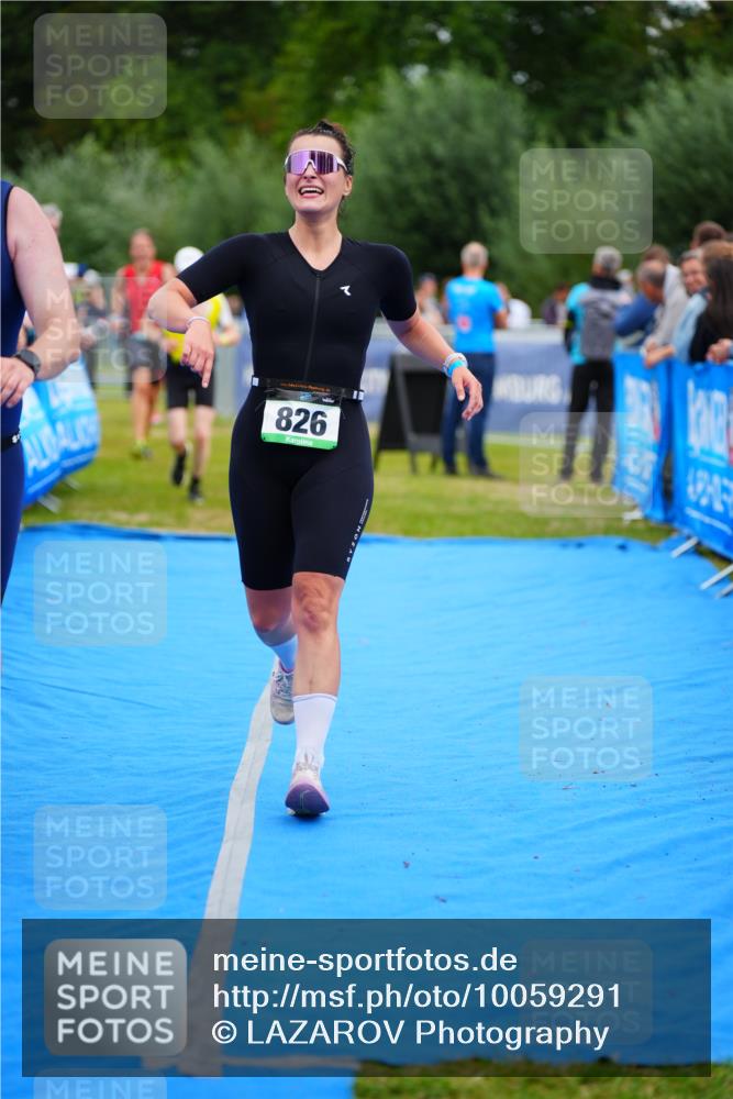 30.08.2026 - Elbe Triathlon Hamburg LAZAROV Photography http://msf.ph/oto/10059291 30.08.2026 11:35:19 Ziel 780, 826, 1137, 1318 meine-sportfotos.de