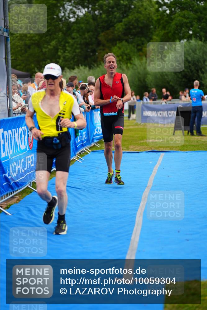 30.08.2026 - Elbe Triathlon Hamburg LAZAROV Photography http://msf.ph/oto/10059304 30.08.2026 11:35:24 Ziel 780, 831, 1318 meine-sportfotos.de