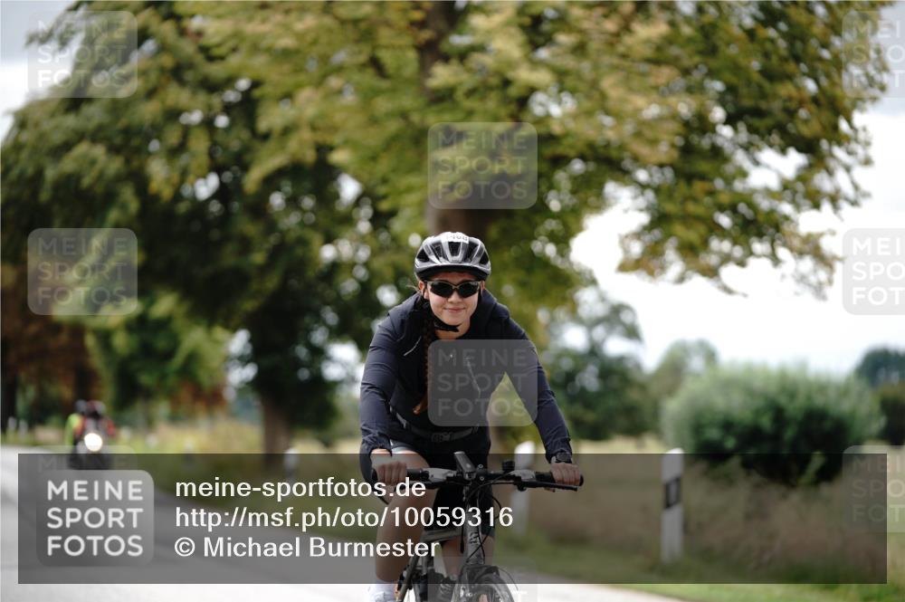 30.08.2026 - Elbe Triathlon Hamburg Michael Burmester http://msf.ph/oto/10059316 30.08.2026 11:30:03 Radfahren 1503 meine-sportfotos.de