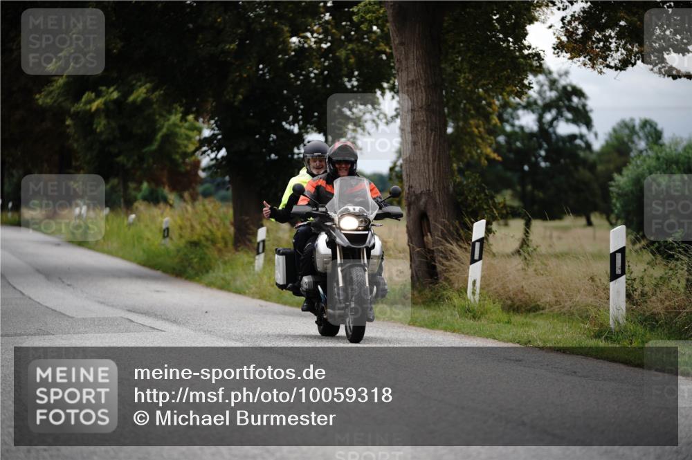 30.08.2026 - Elbe Triathlon Hamburg Michael Burmester http://msf.ph/oto/10059318 30.08.2026 11:30:06 Radfahren  meine-sportfotos.de