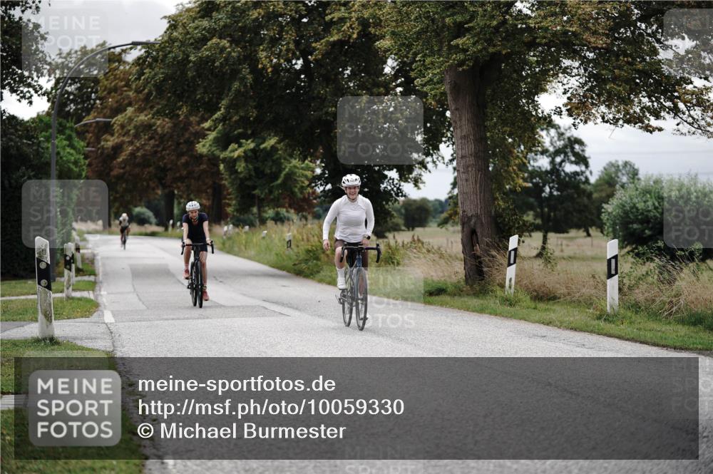 30.08.2026 - Elbe Triathlon Hamburg Michael Burmester http://msf.ph/oto/10059330 30.08.2026 11:30:17 Radfahren 1427, 1592 meine-sportfotos.de