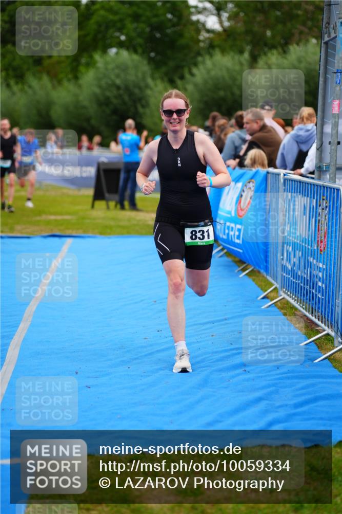 30.08.2026 - Elbe Triathlon Hamburg LAZAROV Photography http://msf.ph/oto/10059334 30.08.2026 11:35:30 Ziel 831, 961, 1177, 1237 meine-sportfotos.de