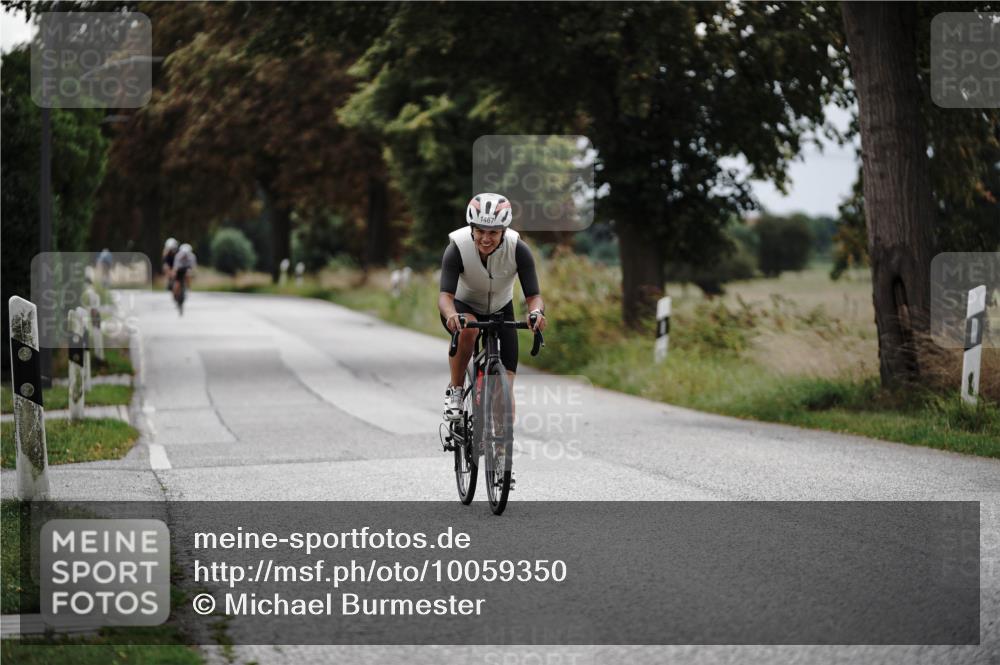 30.08.2026 - Elbe Triathlon Hamburg Michael Burmester http://msf.ph/oto/10059350 30.08.2026 11:30:25 Radfahren 1467 meine-sportfotos.de