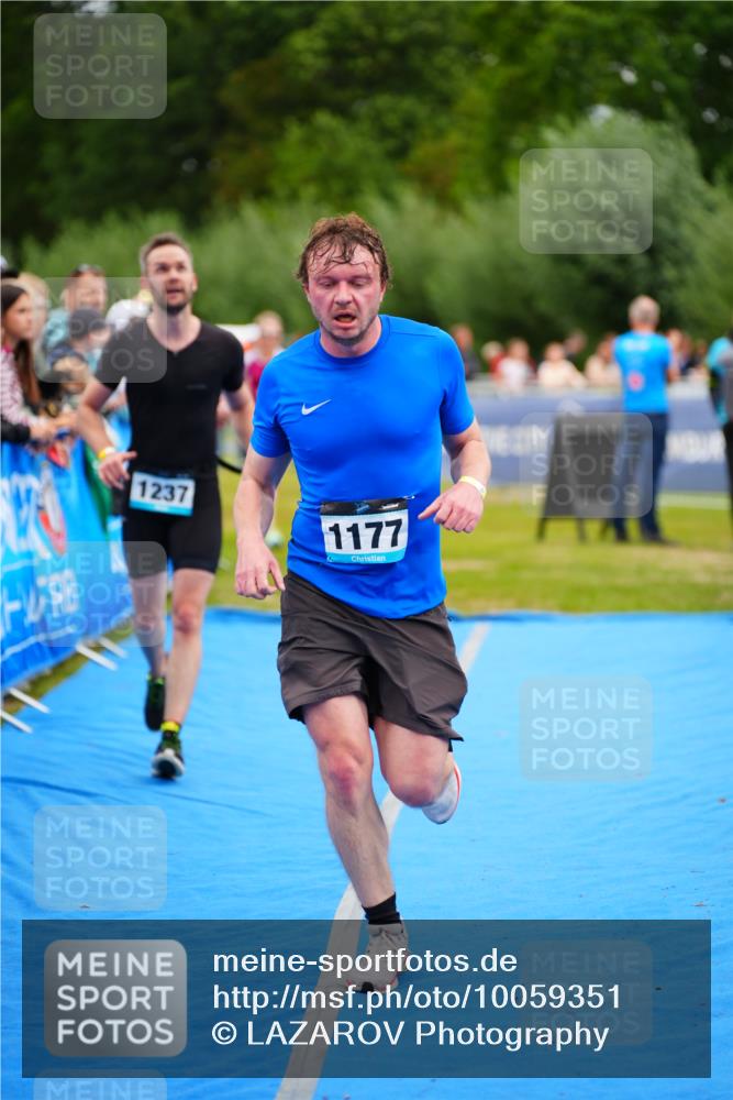 30.08.2026 - Elbe Triathlon Hamburg LAZAROV Photography http://msf.ph/oto/10059351 30.08.2026 11:35:34 Ziel 961, 1177, 1237 meine-sportfotos.de