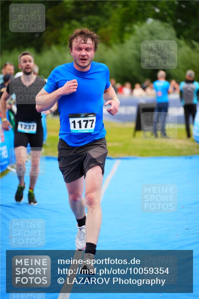 30.08.2026 - Elbe Triathlon Hamburg LAZAROV Photography http://msf.ph/oto/10059354 30.08.2026 11:35:34 Ziel 961, 1177, 1237 meine-sportfotos.de