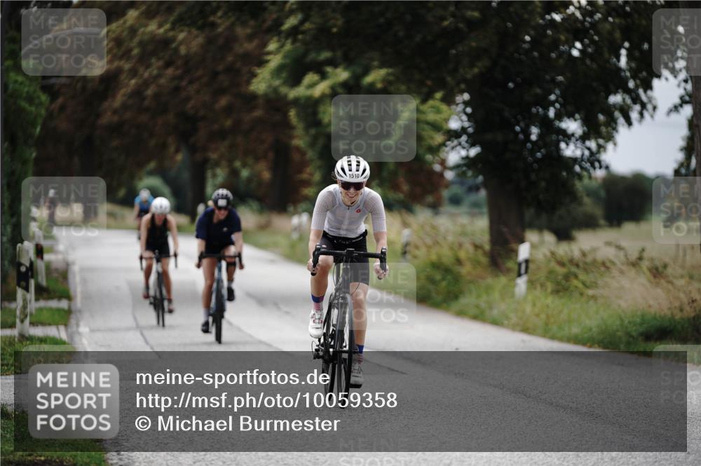 30.08.2026 - Elbe Triathlon Hamburg Michael Burmester http://msf.ph/oto/10059358 30.08.2026 11:30:32 Radfahren 1480, 1510, 1549 meine-sportfotos.de
