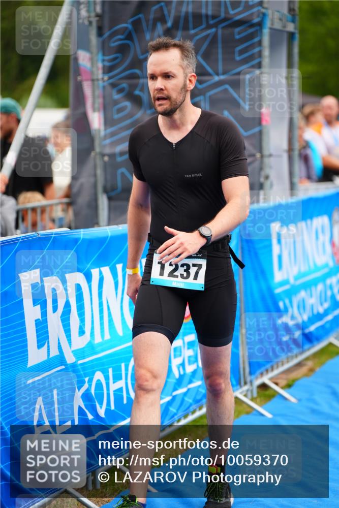 30.08.2026 - Elbe Triathlon Hamburg LAZAROV Photography http://msf.ph/oto/10059370 30.08.2026 11:35:37 Ziel 961, 1177, 1237 meine-sportfotos.de