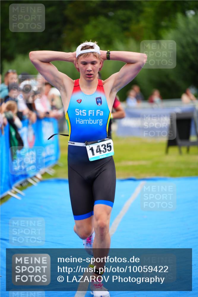 30.08.2026 - Elbe Triathlon Hamburg LAZAROV Photography http://msf.ph/oto/10059422 30.08.2026 11:35:55 Ziel 1168, 1295, 1435, 1439 meine-sportfotos.de