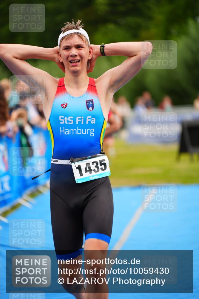 30.08.2026 - Elbe Triathlon Hamburg LAZAROV Photography http://msf.ph/oto/10059430 30.08.2026 11:35:55 Ziel 1168, 1295, 1435, 1439 meine-sportfotos.de