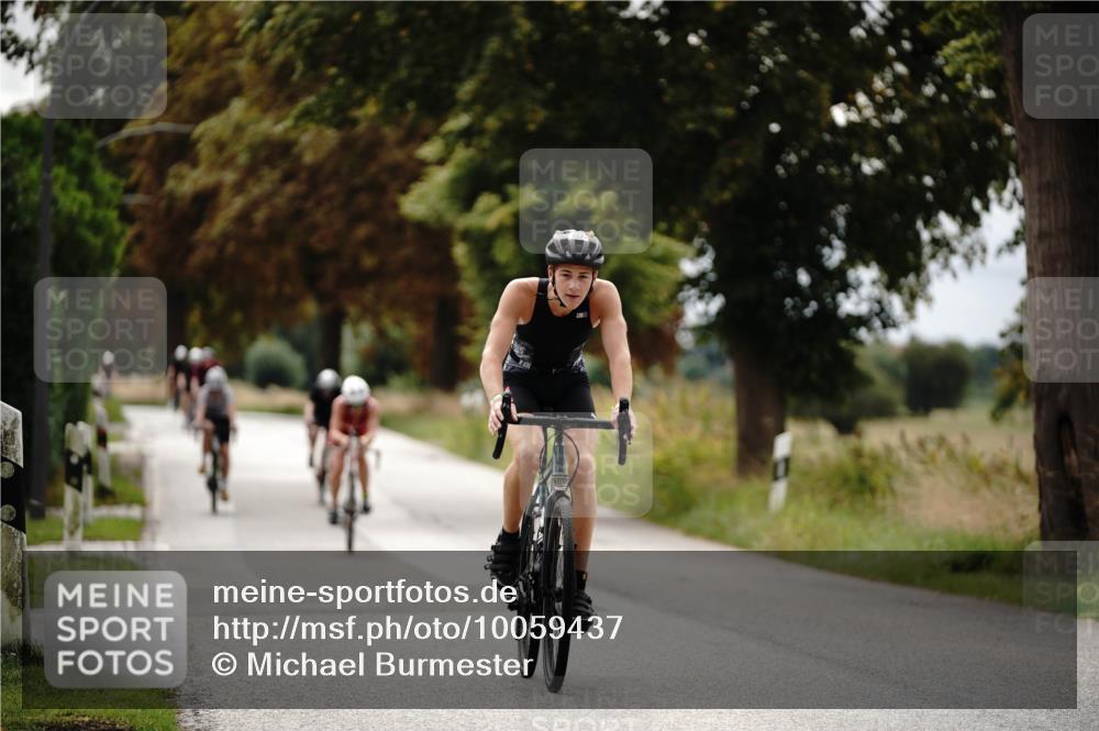 30.08.2026 - Elbe Triathlon Hamburg Michael Burmester http://msf.ph/oto/10059437 30.08.2026 11:31:15 Radfahren 1127, 1131, 1372, 1409 meine-sportfotos.de