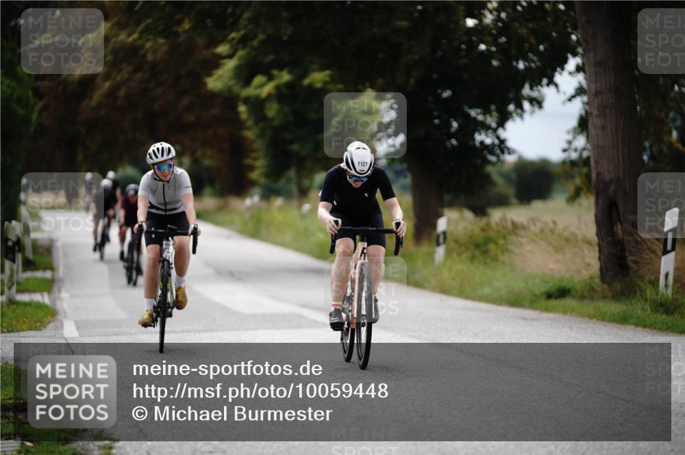 30.08.2026 - Elbe Triathlon Hamburg Michael Burmester http://msf.ph/oto/10059448 30.08.2026 11:31:19 Radfahren 1127, 1131, 1372, 1409, 1579, 1605 meine-sportfotos.de