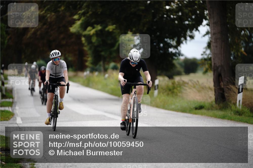 30.08.2026 - Elbe Triathlon Hamburg Michael Burmester http://msf.ph/oto/10059450 30.08.2026 11:31:19 Radfahren 1127, 1131, 1372, 1409, 1579, 1605 meine-sportfotos.de