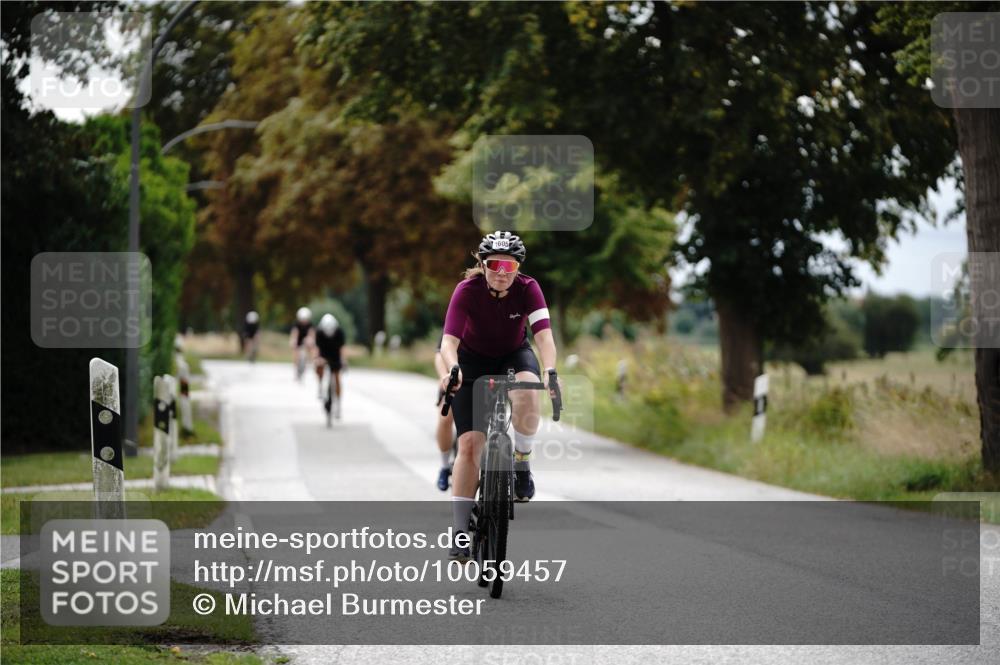 30.08.2026 - Elbe Triathlon Hamburg Michael Burmester http://msf.ph/oto/10059457 30.08.2026 11:31:22 Radfahren 1127, 1409, 1515, 1579, 1605 meine-sportfotos.de