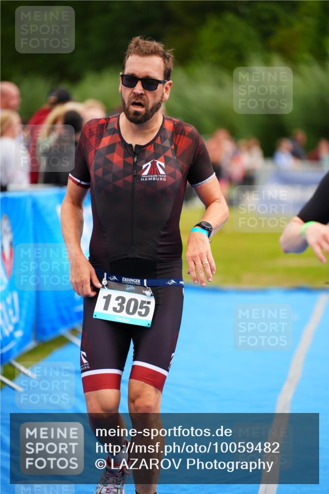 30.08.2026 - Elbe Triathlon Hamburg LAZAROV Photography http://msf.ph/oto/10059482 30.08.2026 11:36:14 Ziel 929, 1305, 1447 meine-sportfotos.de
