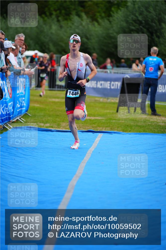 30.08.2026 - Elbe Triathlon Hamburg LAZAROV Photography http://msf.ph/oto/10059502 30.08.2026 11:36:24 Ziel 977, 1446 meine-sportfotos.de