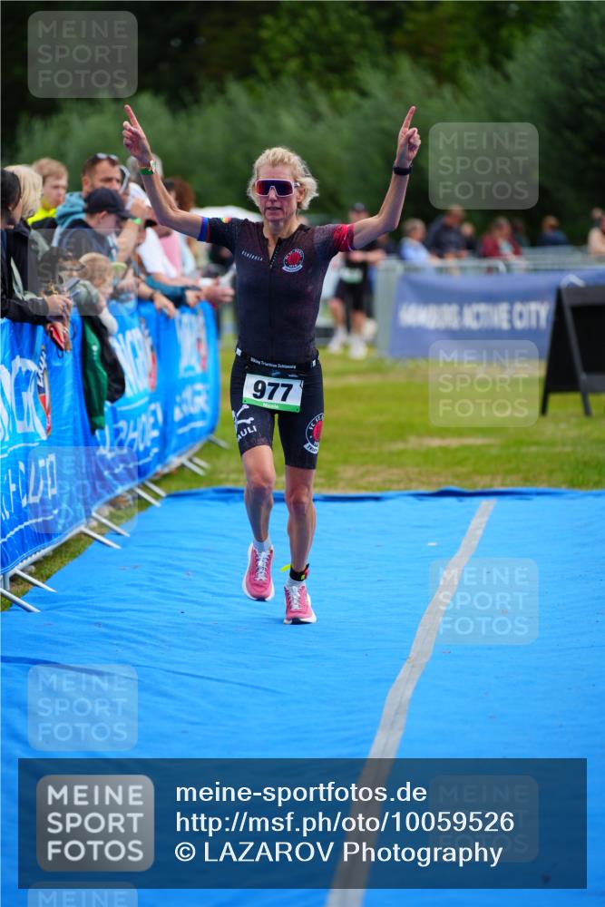 30.08.2026 - Elbe Triathlon Hamburg LAZAROV Photography http://msf.ph/oto/10059526 30.08.2026 11:36:32 Ziel 568, 882, 977 meine-sportfotos.de