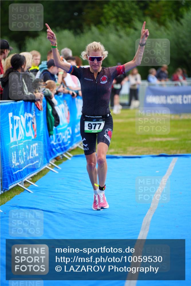 30.08.2026 - Elbe Triathlon Hamburg LAZAROV Photography http://msf.ph/oto/10059530 30.08.2026 11:36:32 Ziel 568, 882, 977 meine-sportfotos.de