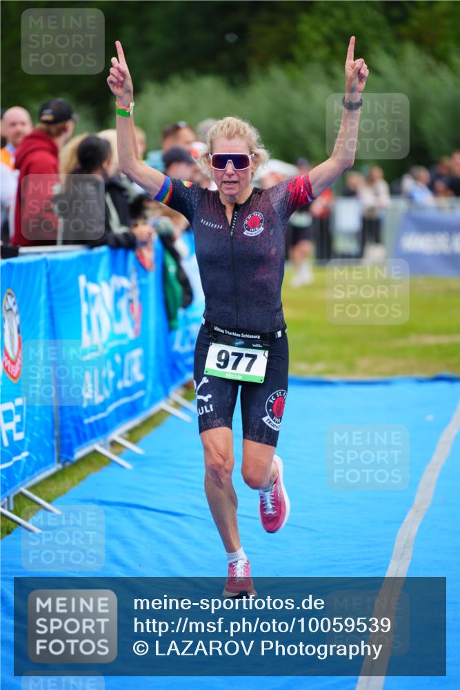 30.08.2026 - Elbe Triathlon Hamburg LAZAROV Photography http://msf.ph/oto/10059539 30.08.2026 11:36:33 Ziel 568, 882, 977 meine-sportfotos.de