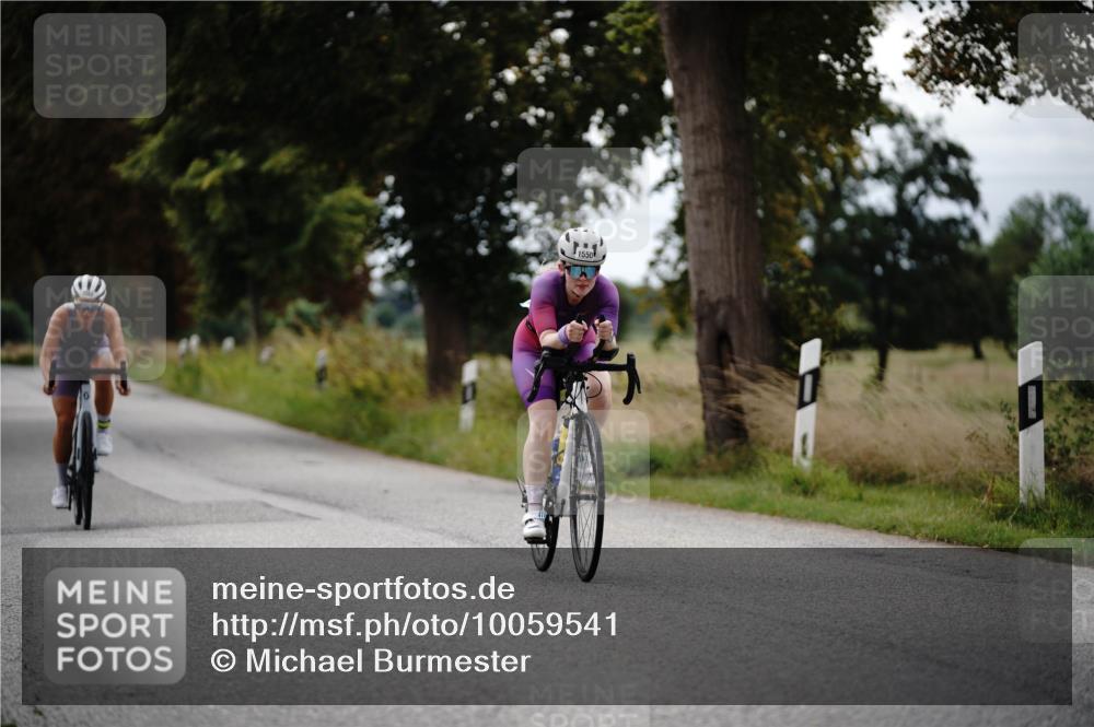 30.08.2026 - Elbe Triathlon Hamburg Michael Burmester http://msf.ph/oto/10059541 30.08.2026 11:31:55 Radfahren 1550, 1560, 1561 meine-sportfotos.de