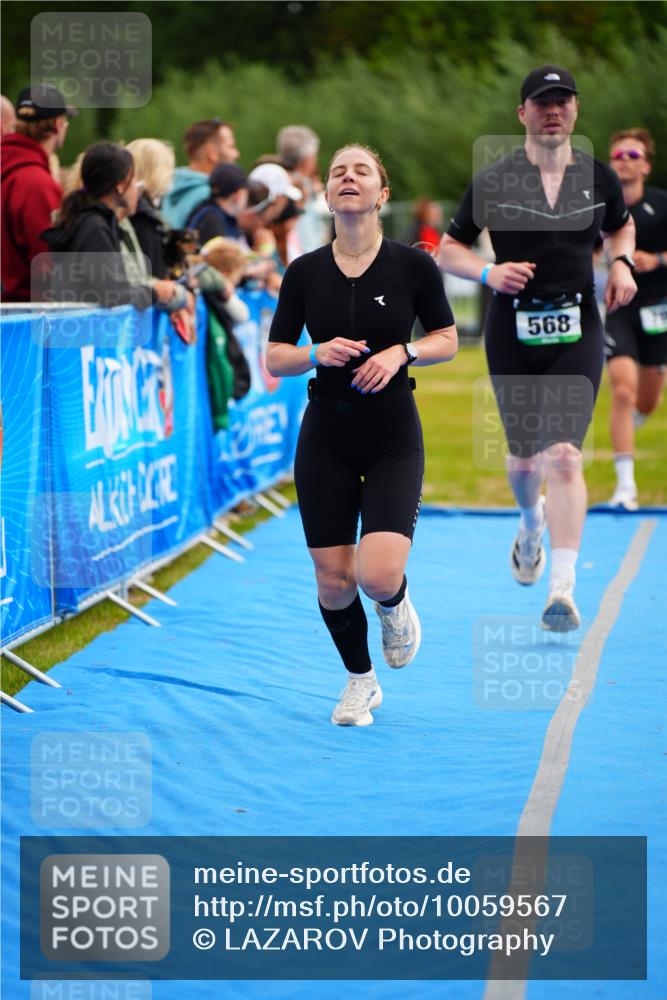 30.08.2026 - Elbe Triathlon Hamburg LAZAROV Photography http://msf.ph/oto/10059567 30.08.2026 11:36:40 Ziel 568, 796, 882 meine-sportfotos.de