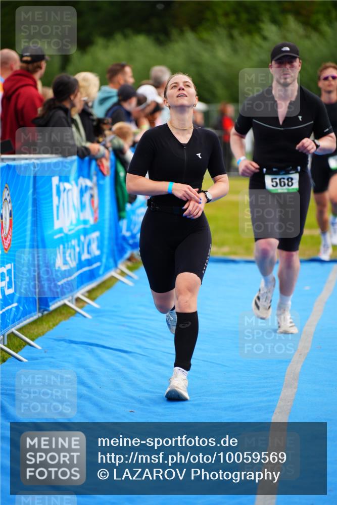 30.08.2026 - Elbe Triathlon Hamburg LAZAROV Photography http://msf.ph/oto/10059569 30.08.2026 11:36:40 Ziel 568, 796, 882 meine-sportfotos.de