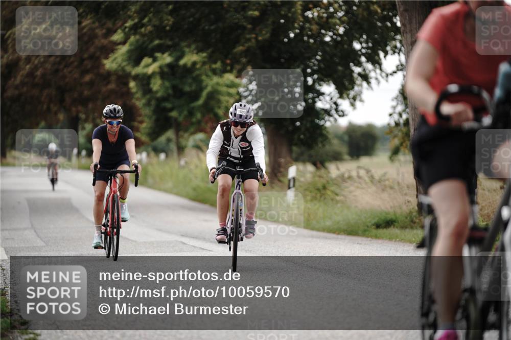 30.08.2026 - Elbe Triathlon Hamburg Michael Burmester http://msf.ph/oto/10059570 30.08.2026 11:32:19 Radfahren 1500, 1634, 1640, 1645 meine-sportfotos.de