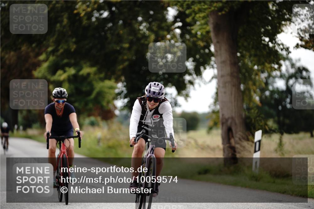 30.08.2026 - Elbe Triathlon Hamburg Michael Burmester http://msf.ph/oto/10059574 30.08.2026 11:32:19 Radfahren 1500, 1634, 1640, 1645 meine-sportfotos.de