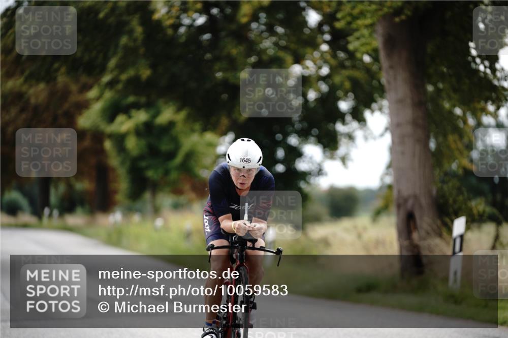 30.08.2026 - Elbe Triathlon Hamburg Michael Burmester http://msf.ph/oto/10059583 30.08.2026 11:32:24 Radfahren 1645 meine-sportfotos.de