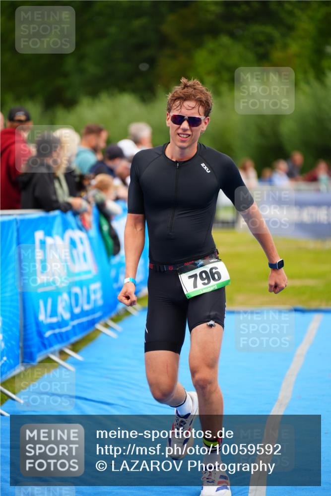 30.08.2026 - Elbe Triathlon Hamburg LAZAROV Photography http://msf.ph/oto/10059592 30.08.2026 11:36:43 Ziel 568, 796, 882 meine-sportfotos.de