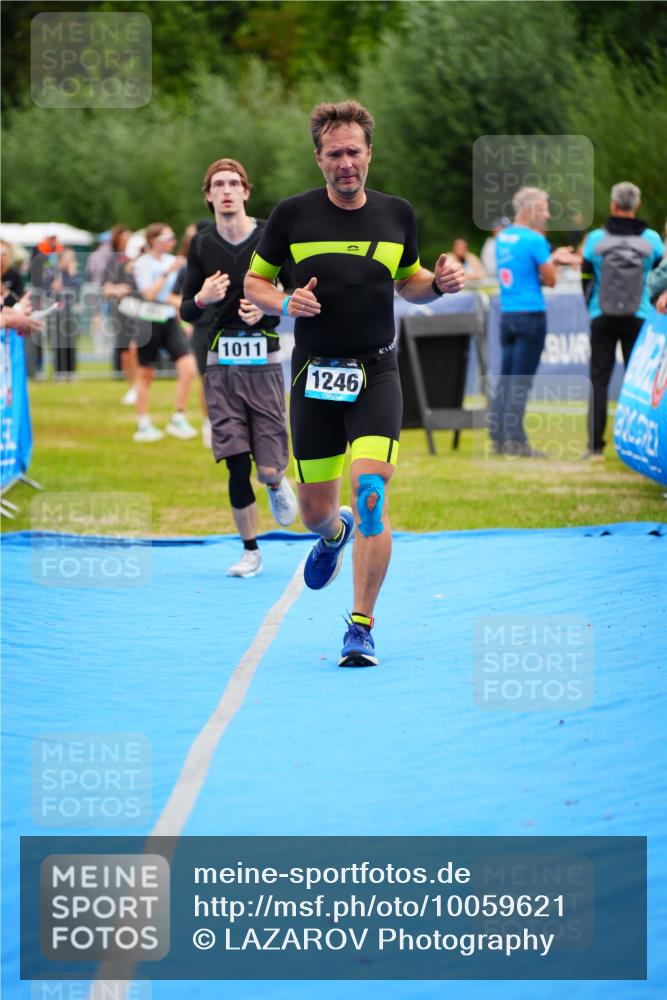 30.08.2026 - Elbe Triathlon Hamburg LAZAROV Photography http://msf.ph/oto/10059621 30.08.2026 11:36:55 Ziel 879, 1011, 1132, 1246 meine-sportfotos.de