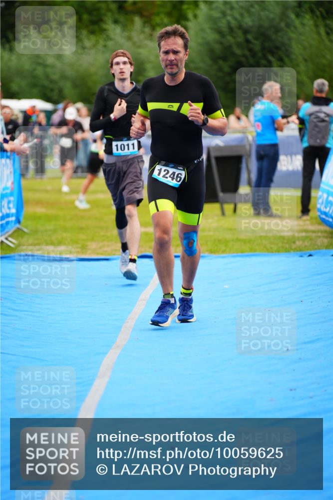 30.08.2026 - Elbe Triathlon Hamburg LAZAROV Photography http://msf.ph/oto/10059625 30.08.2026 11:36:55 Ziel 879, 1011, 1132, 1246 meine-sportfotos.de